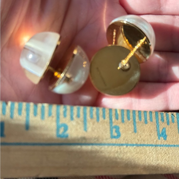 🔥NIB🎁BURBERRY BOLD GOLD Double sided Acrylic Sphere/Marble Earrings! Very RARE! - Picture 5 of 14
